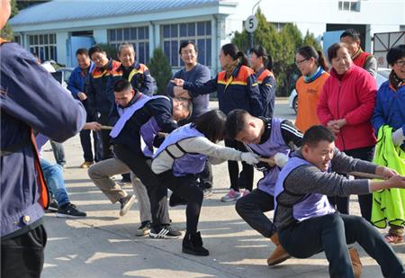 仕全兴运动会拔河比赛